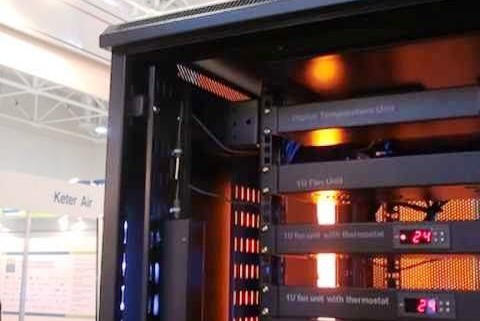Монтаж телекоммуникационного шкафа Монтаж телекоммуникационного шкафа