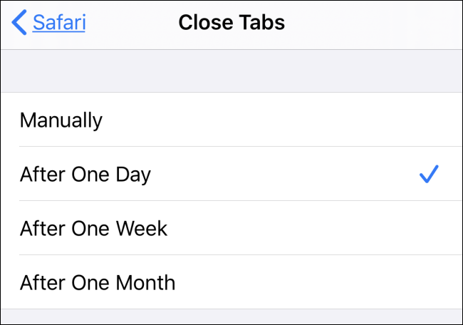 Select Tab Lifespan Option in Safari Settings on iPhone